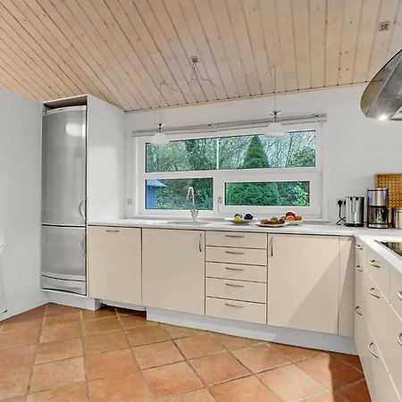 2 Bedroom Lovely In Semesterbostad *