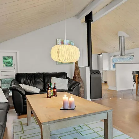 2 Bedroom Lovely In Casa de Férias *