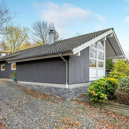 2 Bedroom Lovely In *