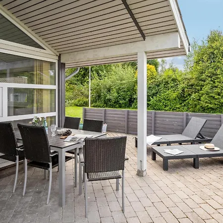 2 Bedroom Lovely In Semesterbostad