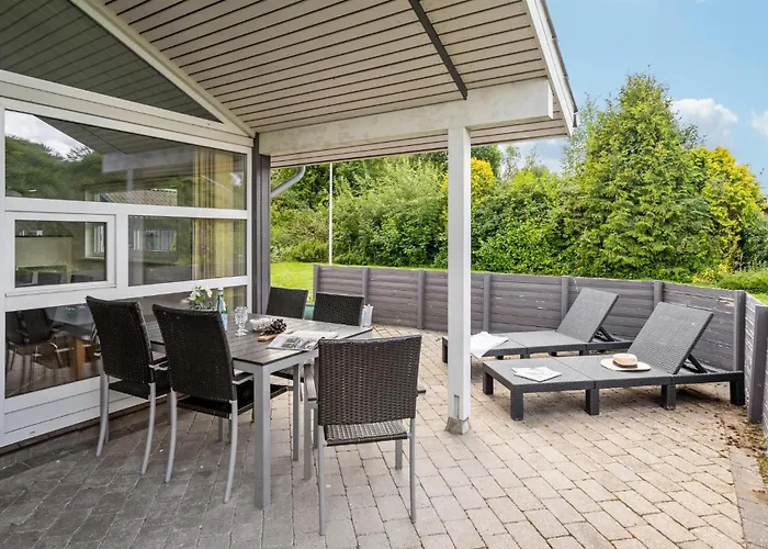 2 Bedroom Lovely In Semesterbostad